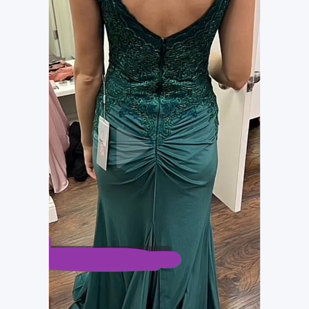 Prom dress - Picture 2 of 3